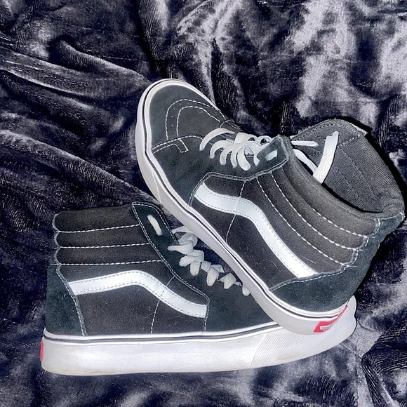 Black hightop Vans - Picture 1 of 3